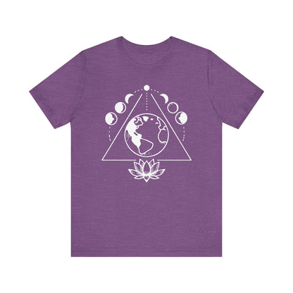 Triangle moon phases & Lotus - T-Shirt